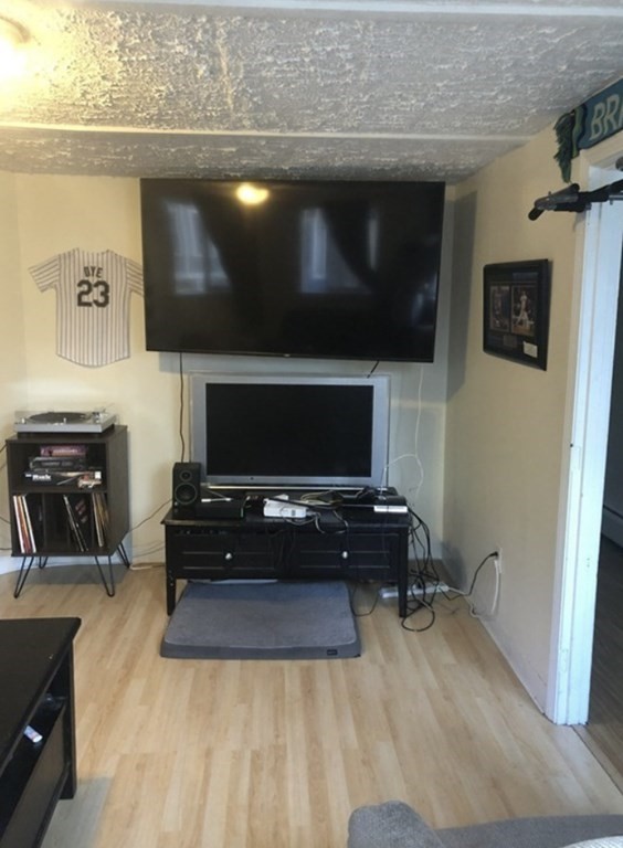 837.5 E 2nd St, South Boston