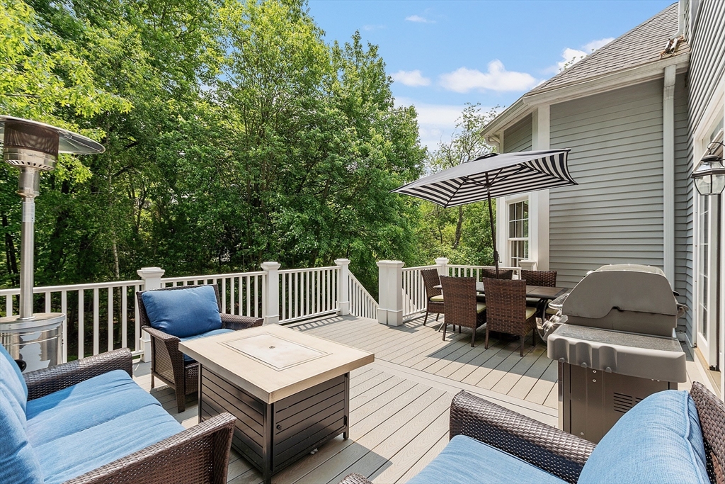 22 Periwinkle Way, North Andover