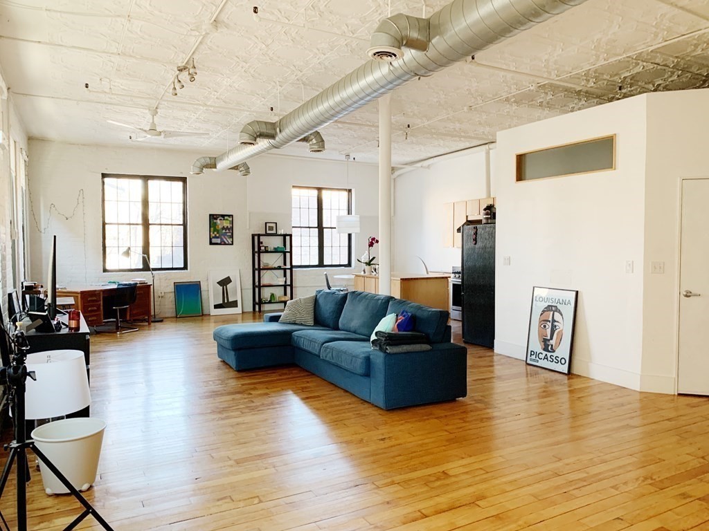 1 bed, 1 bath apartment for rent at 10 Williams St Unit 24, Roxbury — photo 4 of 26