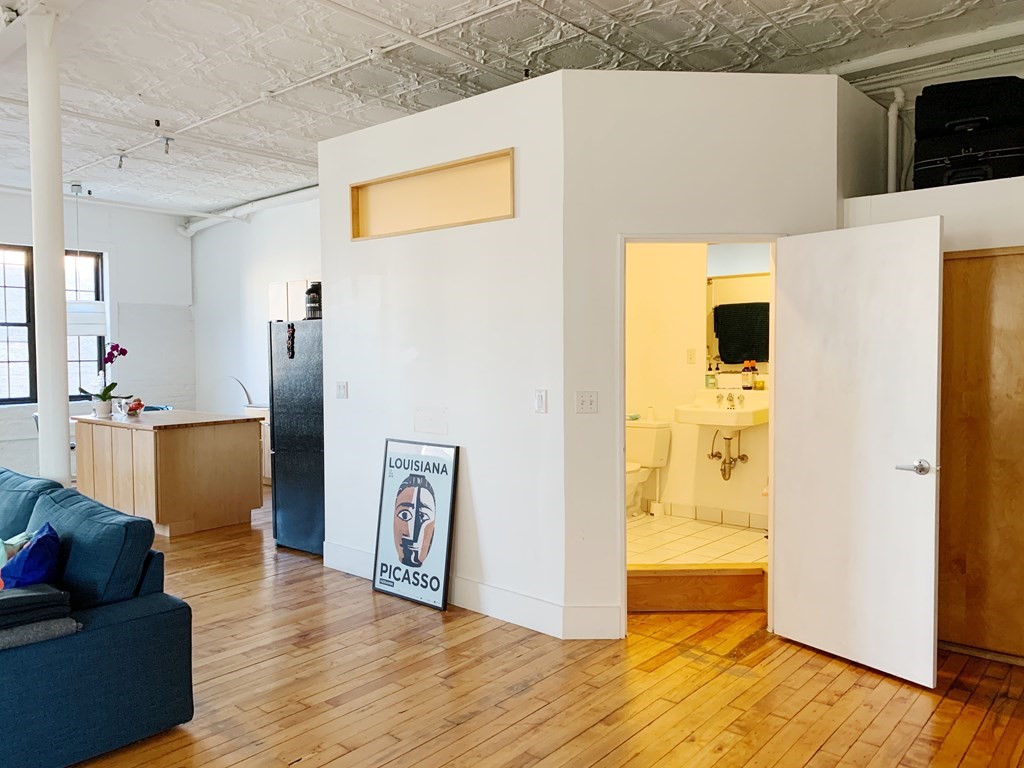1 bed, 1 bath apartment for rent at 10 Williams St Unit 24, Roxbury — photo 17 of 26