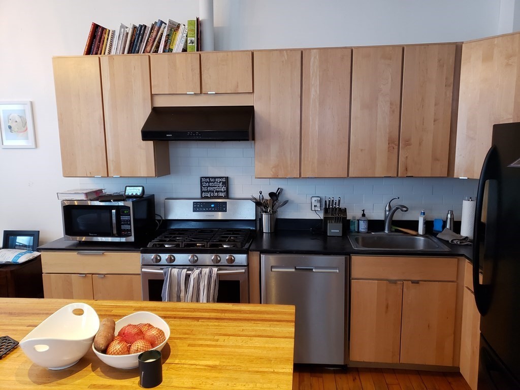 1 bed, 1 bath apartment for rent at 10 Williams St Unit 24, Roxbury — photo 9 of 26