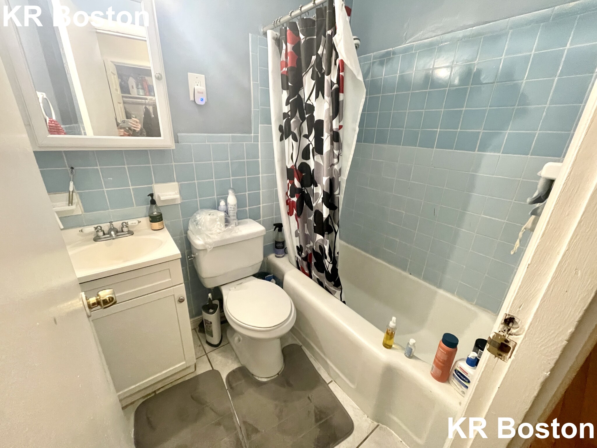 2 bed, 1 bath apartment for rent at 11 Aberdeen St Unit 2A, Fenway — photo 3 of 3