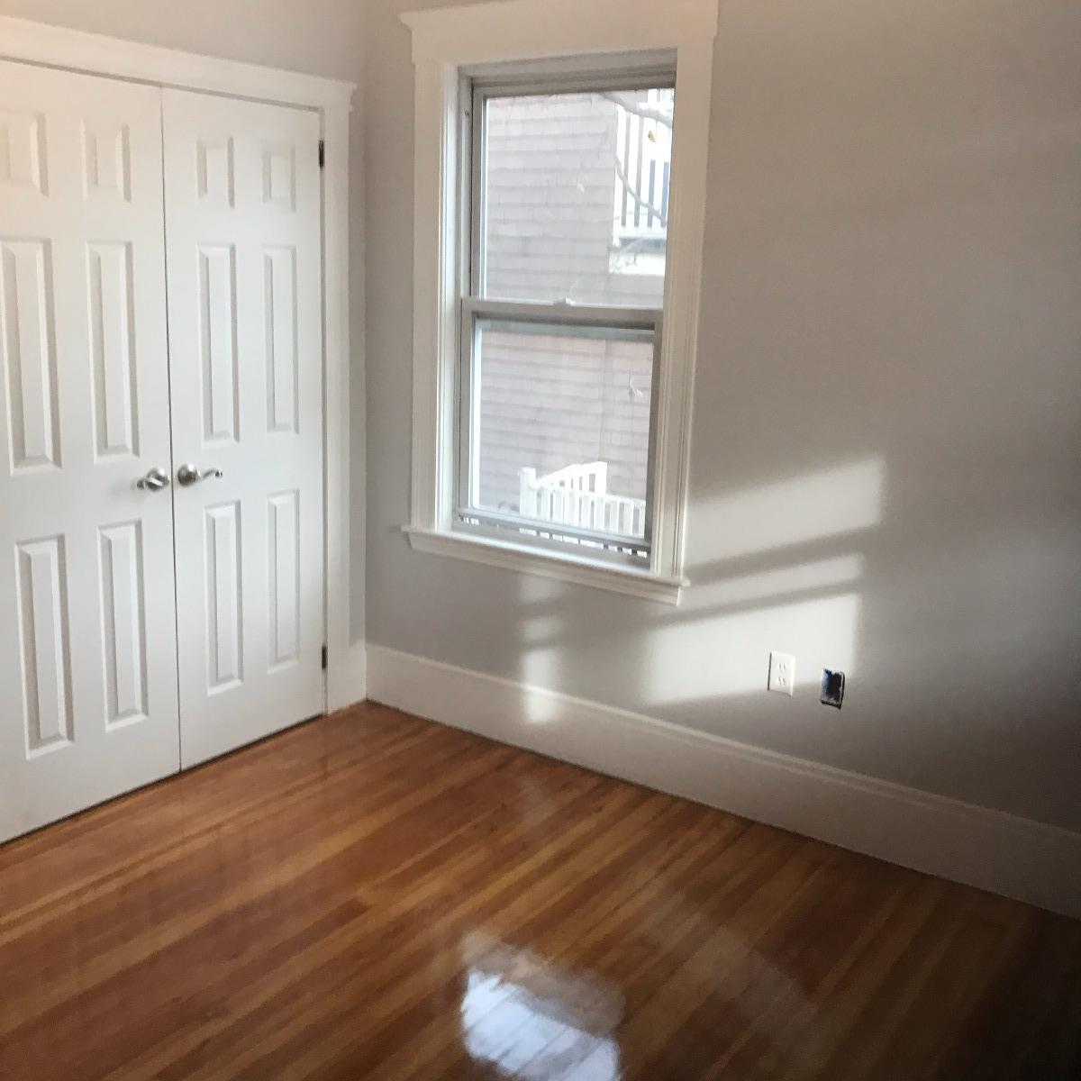 4 bed, 2 bath apartment for rent at 11 Atkins St Unit 2A, Oak Square — photo 4 of 9