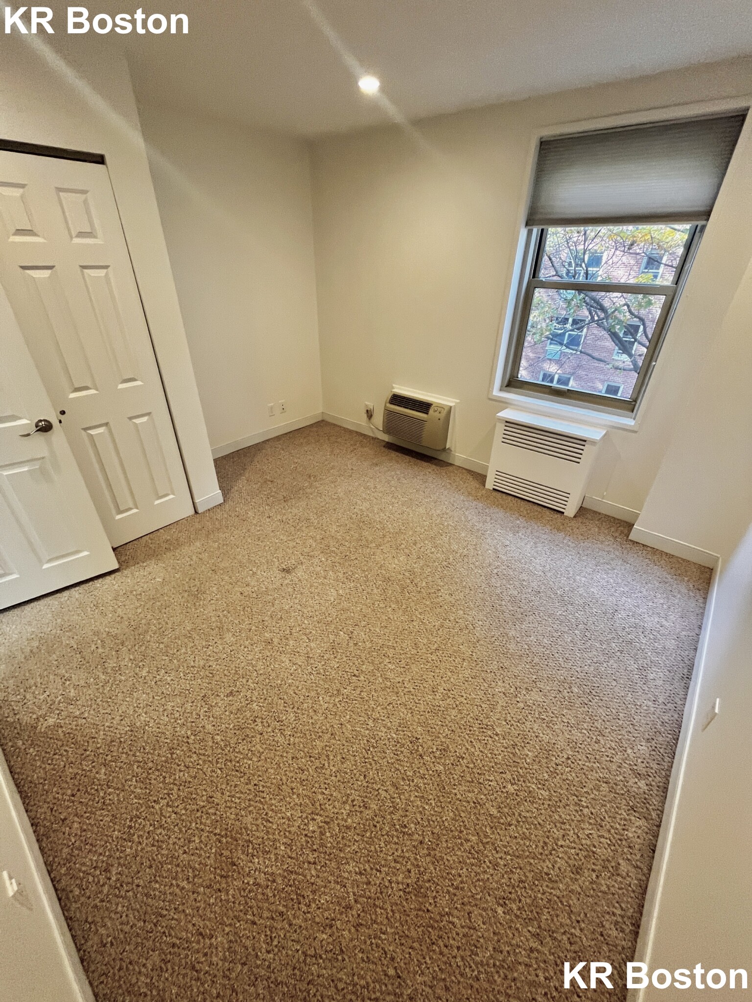 1 bed, 1 bath apartment for rent at 11 Camelot Ct Unit 11-5H, Brighton — photo 2 of 3