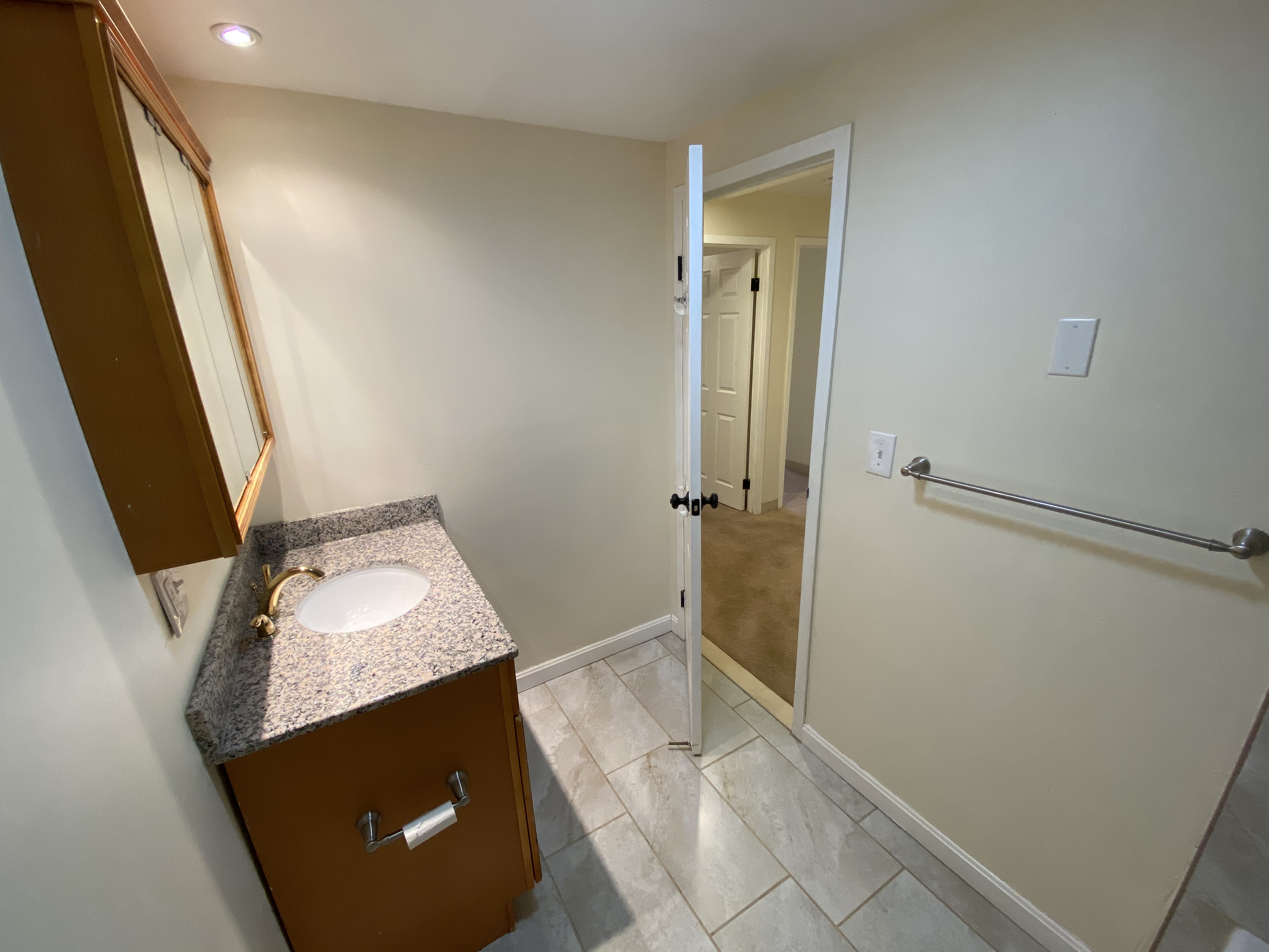 2 bed, 1 bath apartment for rent at 757 Highland Ave Unit 218N, Needham — photo 11 of 13