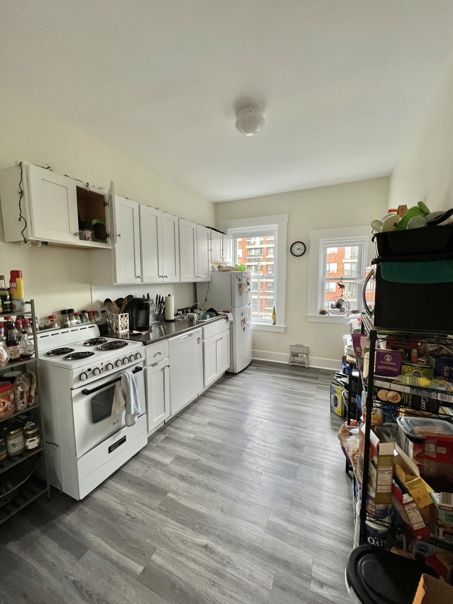 3 split bed, 1 bath apartment for rent at 11 Mount Hood Rd Unit 5., Brighton — photo 1 of 3
