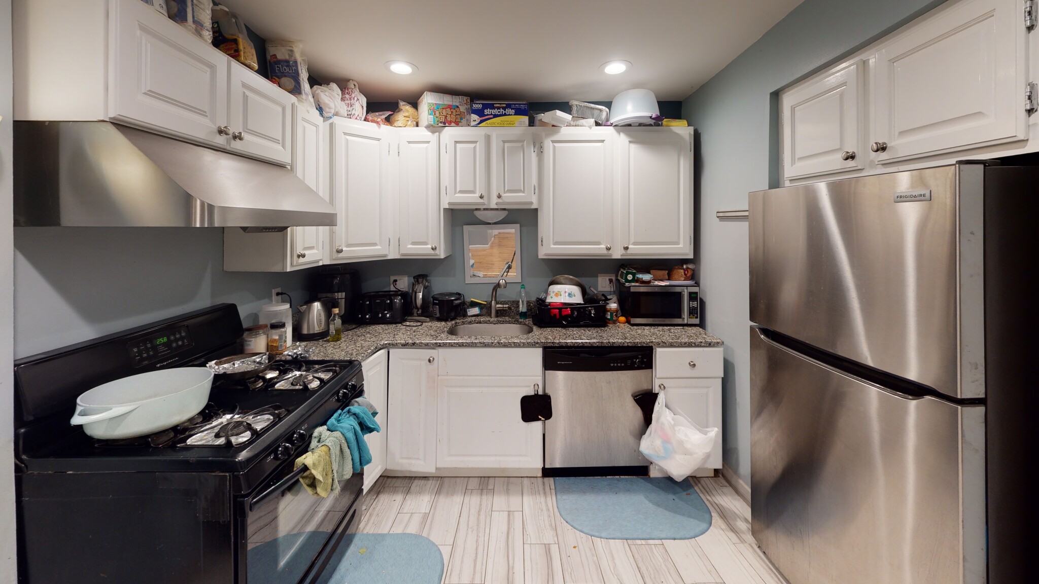 3 bed, 1 bath apartment for rent at 11 Orkney Rd Unit 3, Brighton — photo 2 of 5