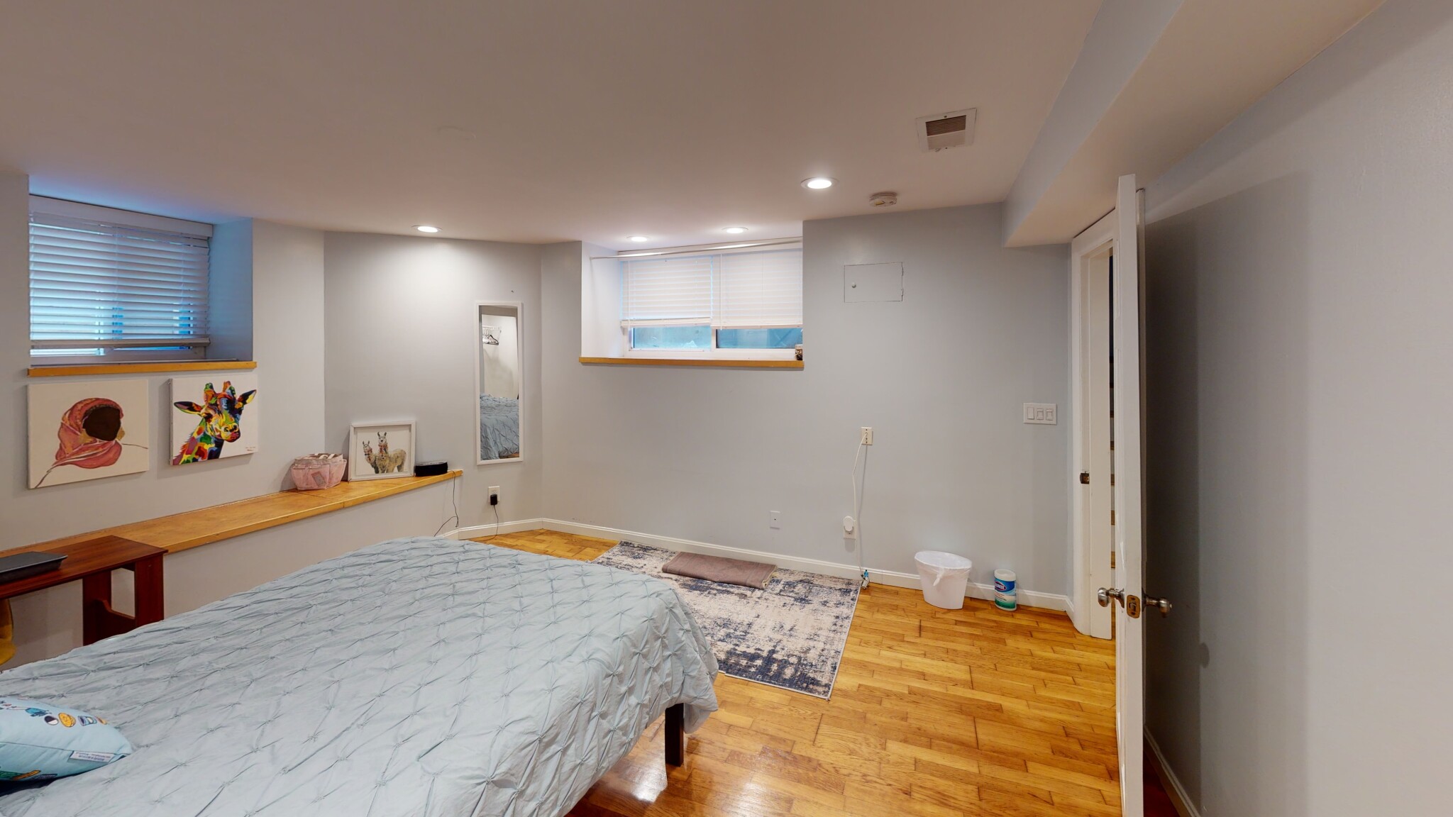 3 bed, 1 bath apartment for rent at 11 Orkney Rd Unit 3, Brighton — photo 4 of 5