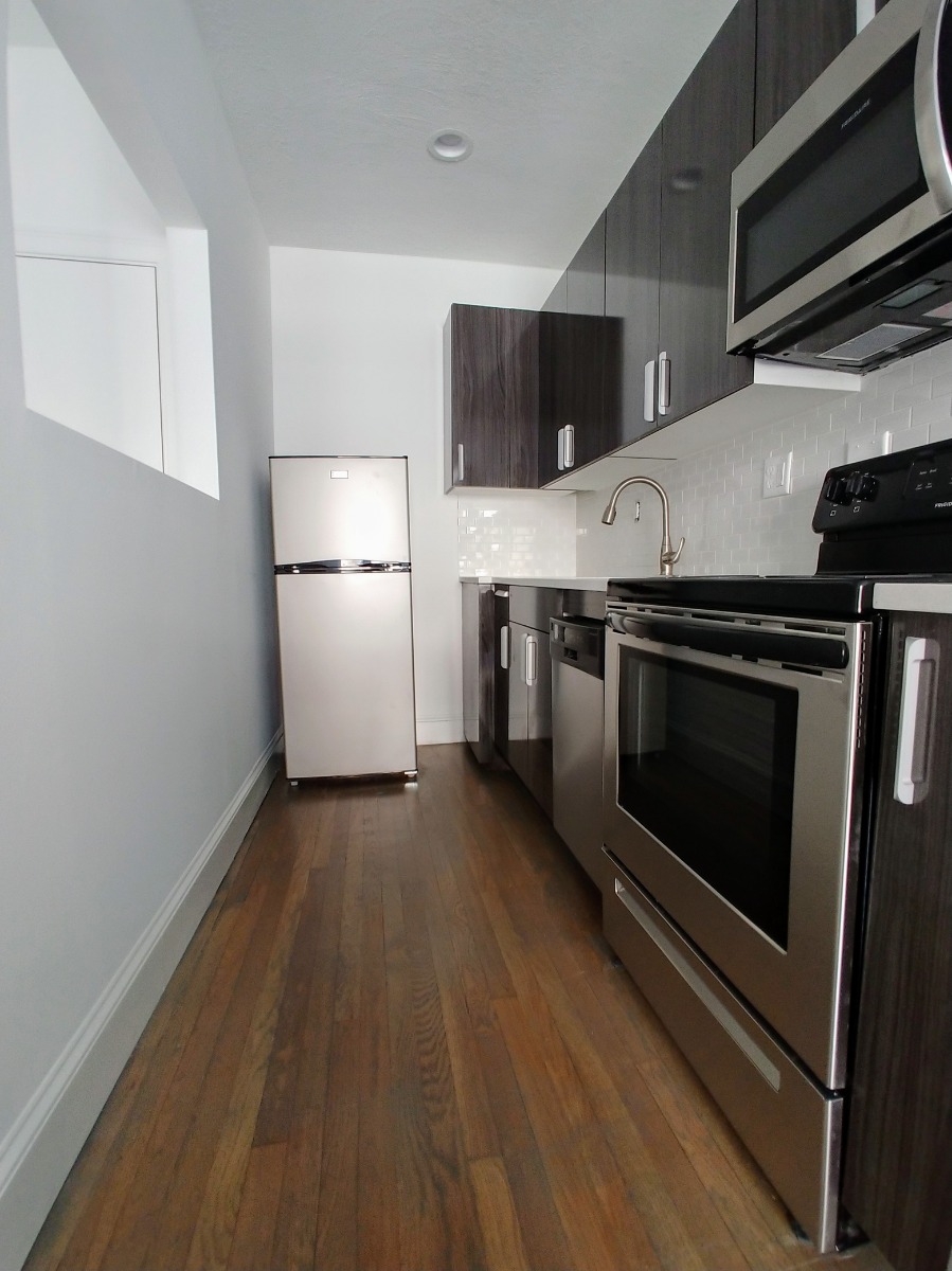 2 bed, 1 bath apartment for rent at 16 Peterborough St Unit 4, Fenway — photo 3 of 10