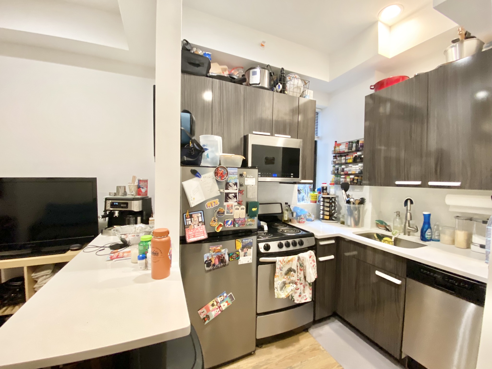 2 bed, 1 bath apartment for rent at 11 Queensberry St Unit 6, Fenway — photo 2 of 3