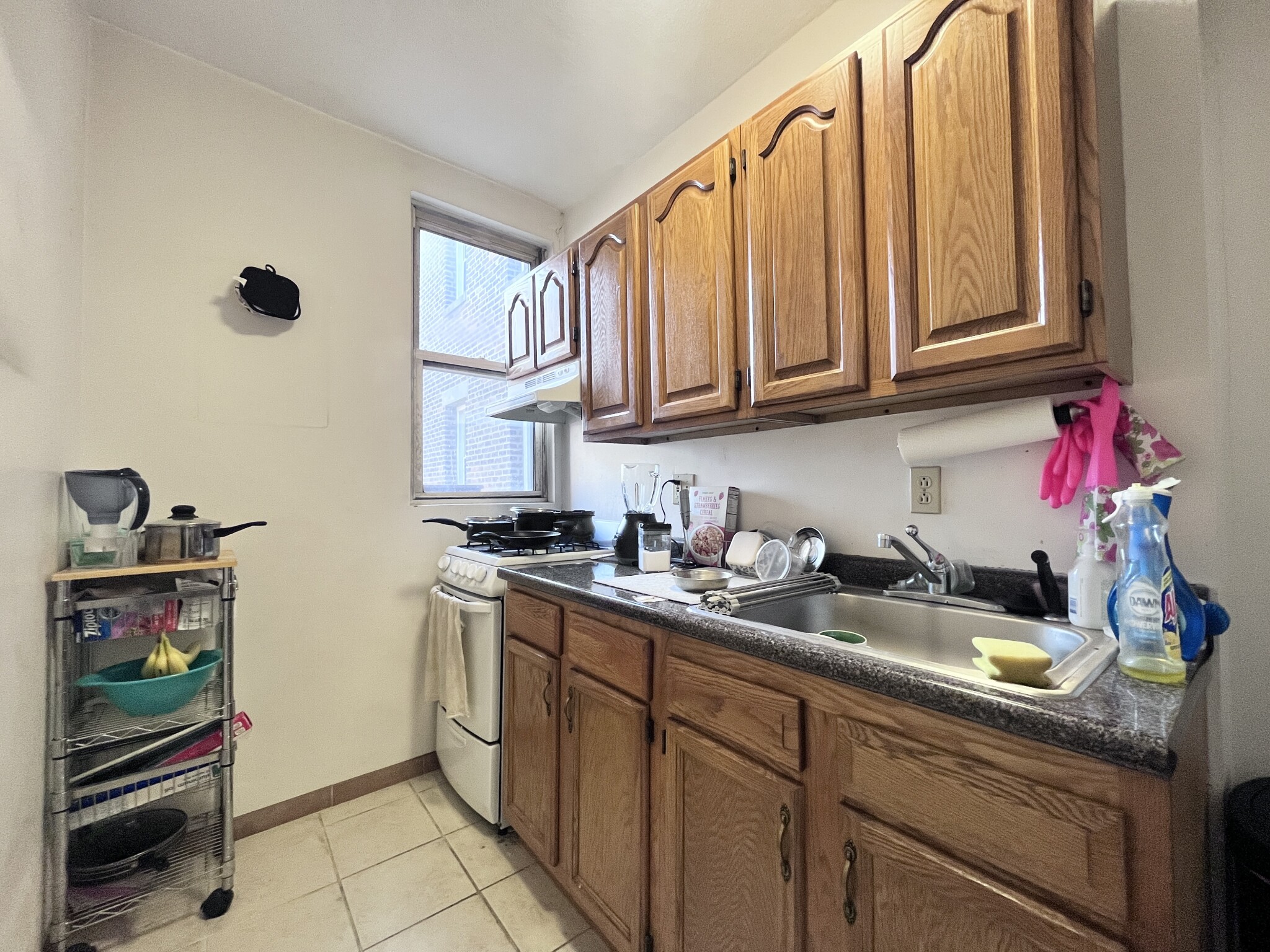 2 bed, 1 bath apartment for rent at 11 Scottfield Rd Unit 6, Allston — photo 2 of 3