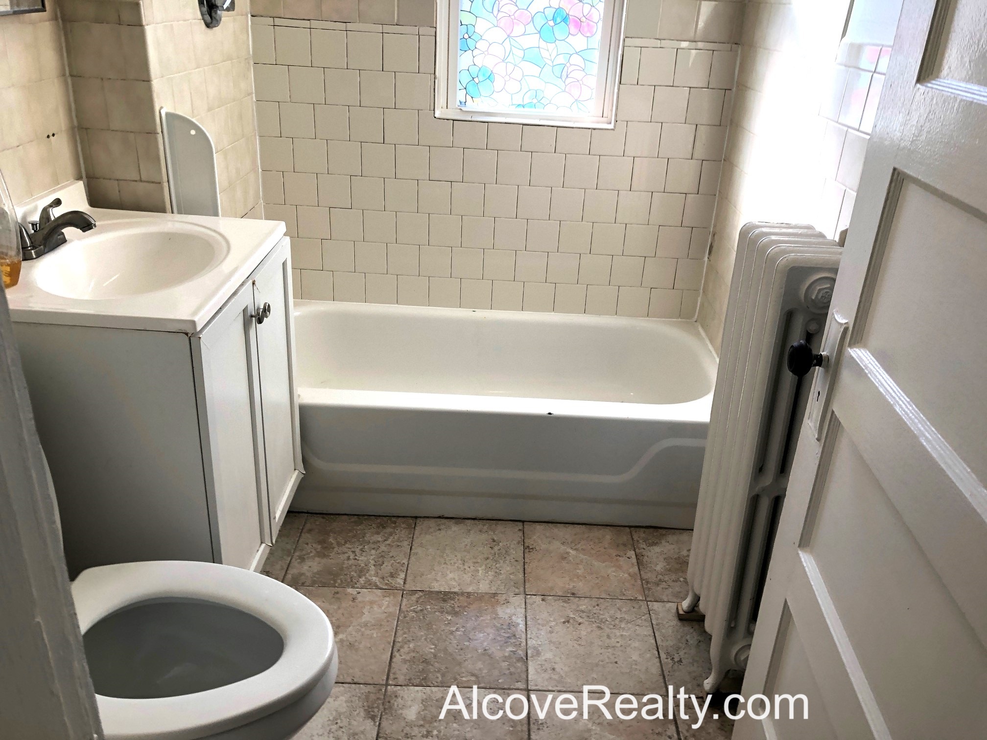 4 bed, 1 bath apartment for rent at 104 Adams St Unit 2, West Somerville — photo 9 of 9