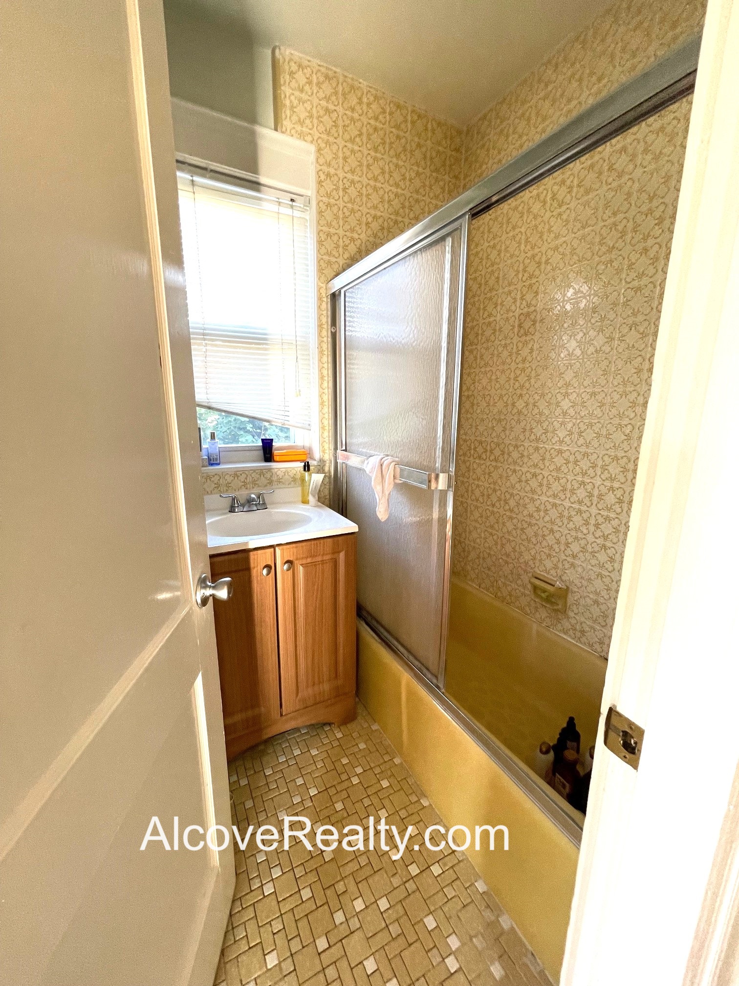 123 Winthrop St, Medford