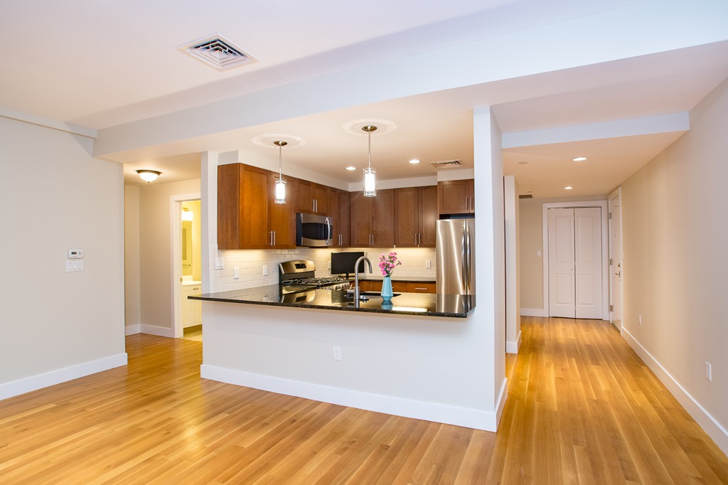 2 bed, 2 bath apartment for rent at 32 Hammond Pond Pkwy , Unit 103, Brookline Hills — photo 5 of 6