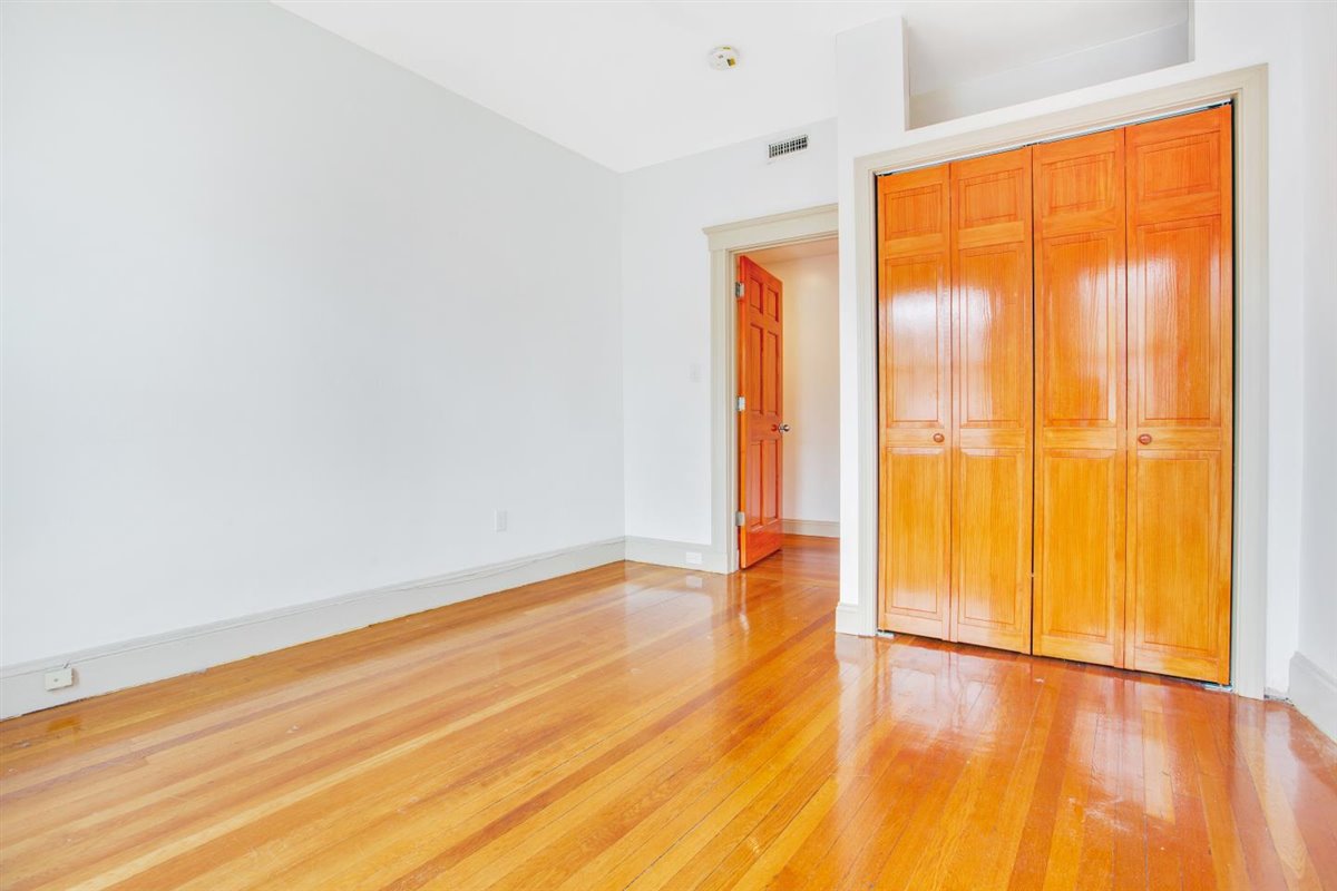 2 bed, 1 bath apartment for rent at 134 Sutherland Rd Unit 6, Brighton — photo 11 of 12