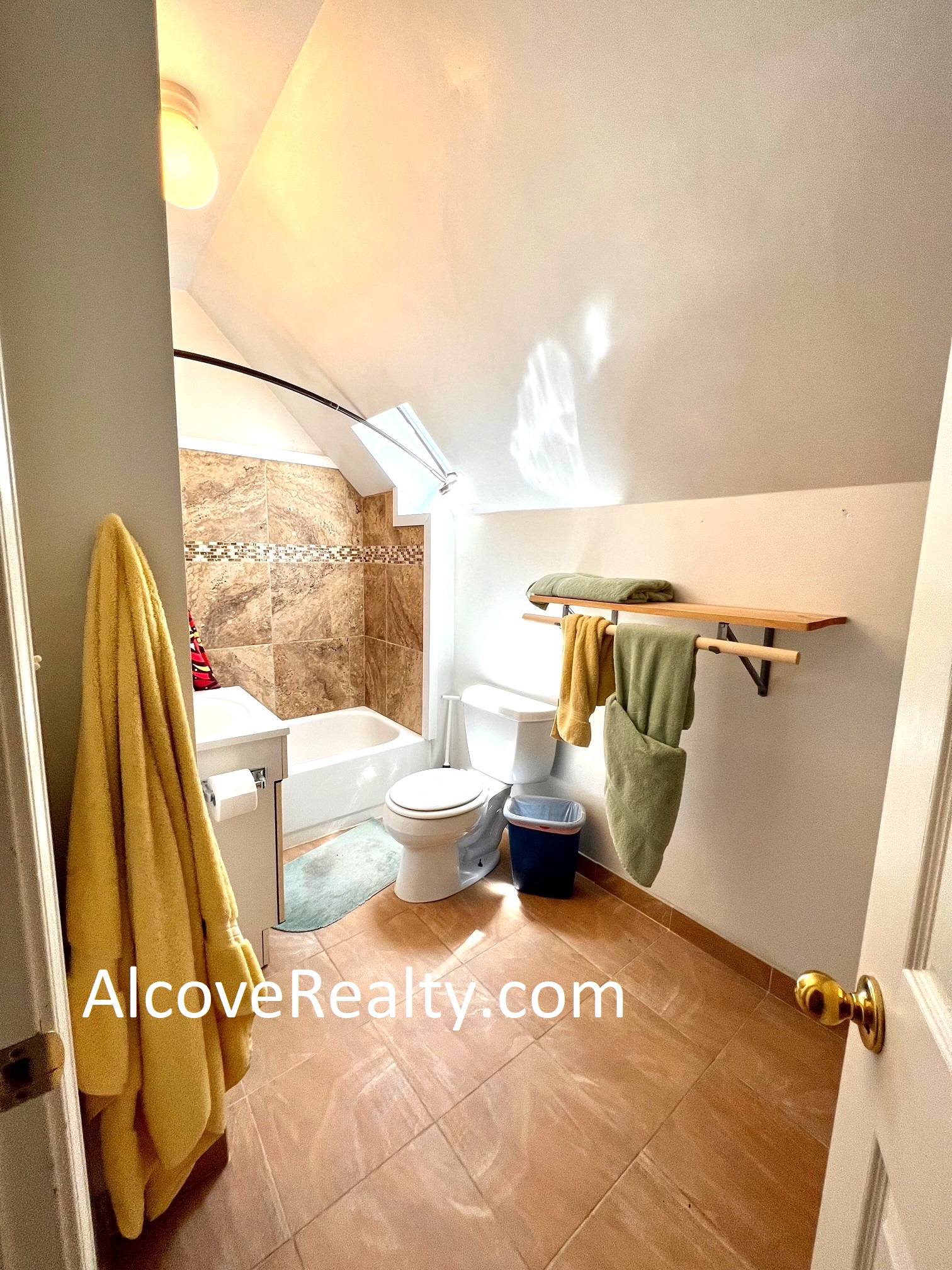 2 bed, 1 bath apartment for rent at 48 Raymond Ave Unit 3, Teele Square — photo 11 of 16