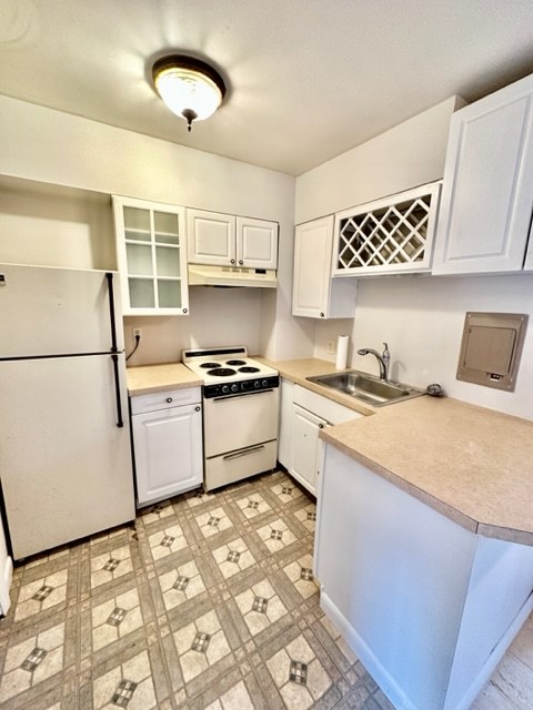 2 Foster Ct, North End