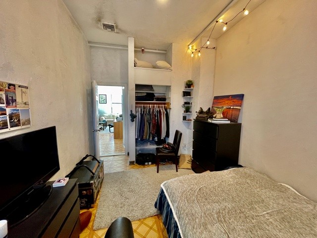 2.5 bed, 1 bath apartment for rent at 223 Endicott St Unit 4, North End — photo 11 of 16