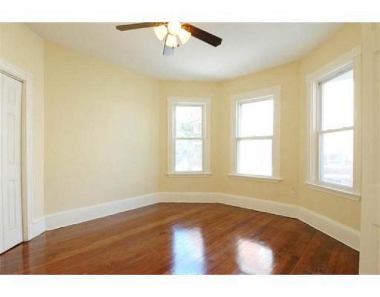 6 bed, 2 bath apartment for rent at 19 Park Hill Ave Unit 3, Mission Hill — photo 13 of 14