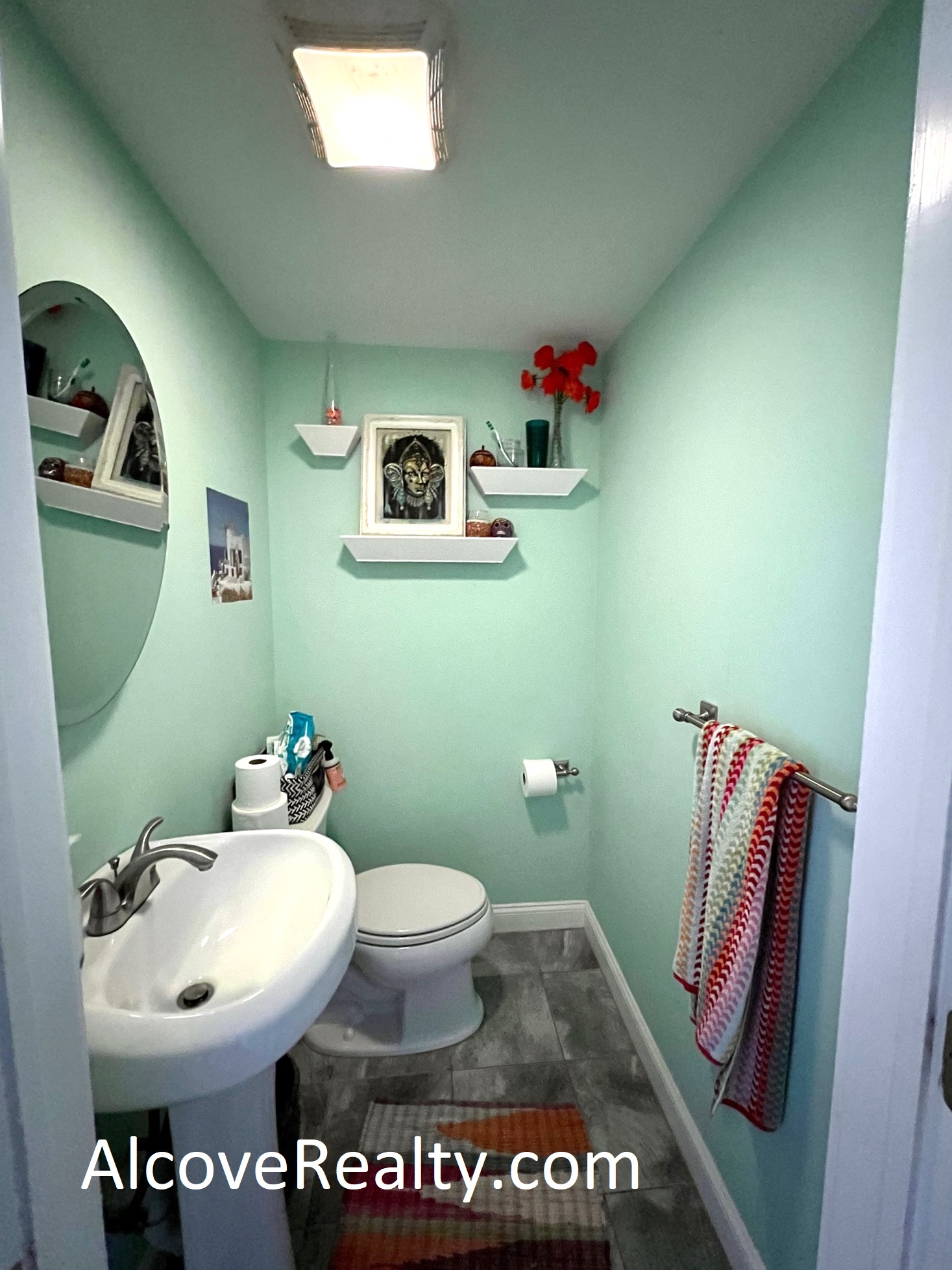 2 bed, 1.5 bath apartment for rent at 12 Fisk Ave Unit 1, Magoun Square — photo 11 of 12