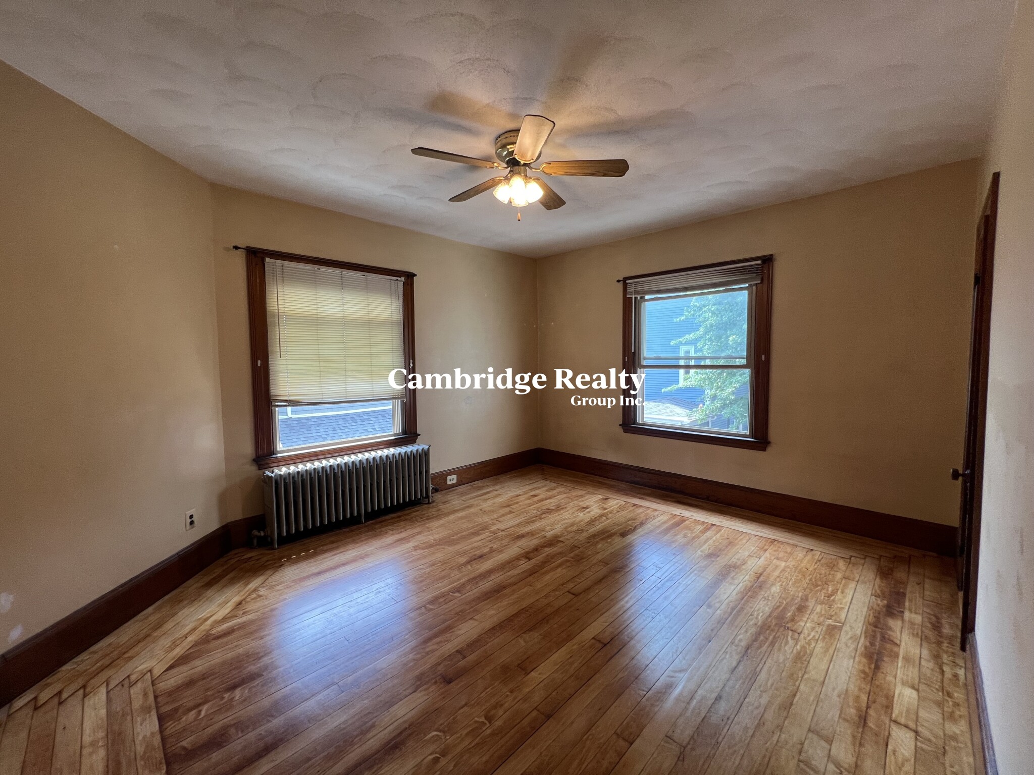 22 Grand View Ave, Prospect Hill