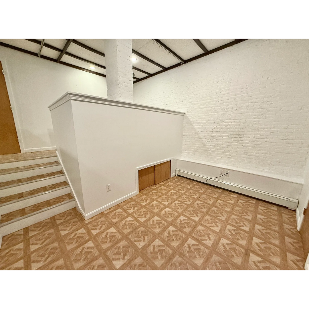 290 Newbury St, Back Bay