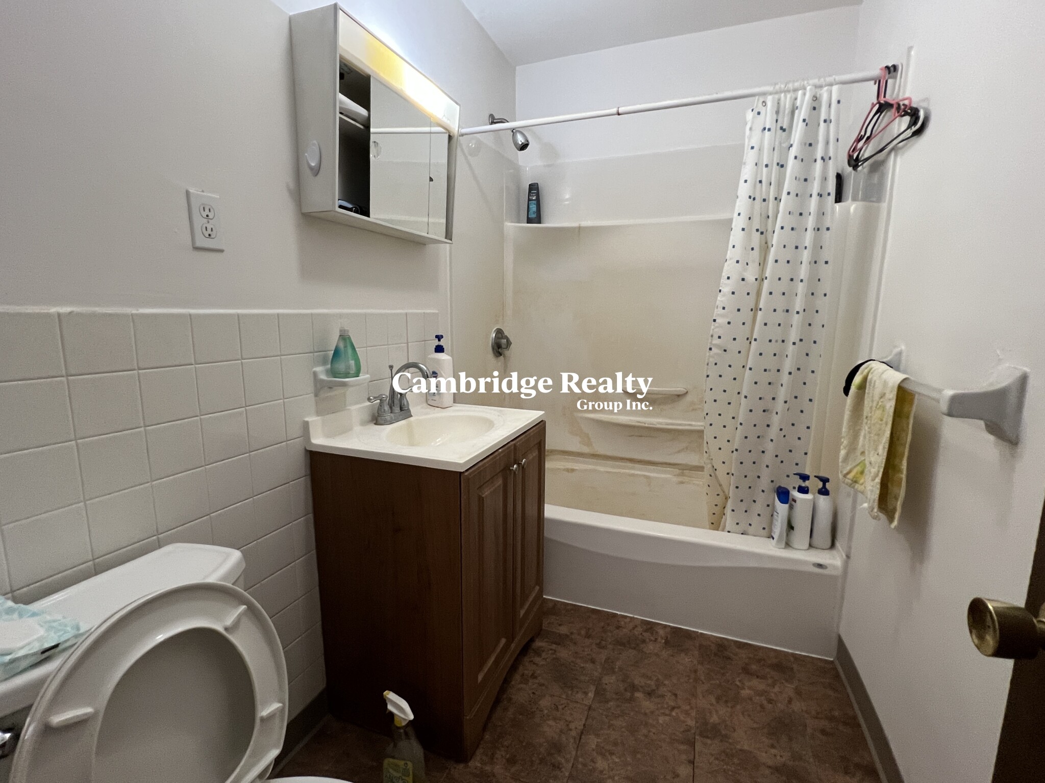 2 bed, 1 bath apartment for rent at 796 Main St Unit 784-5T, The Port — photo 6 of 9