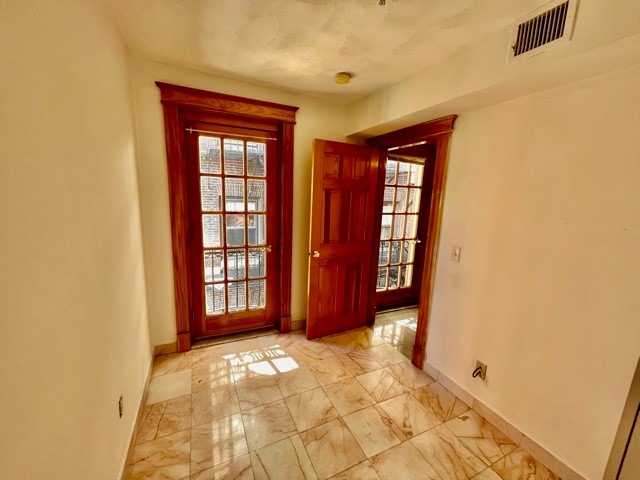 3 bed, 1 bath apartment for rent at 3 Wesley Pl Unit 3, North End — photo 8 of 13
