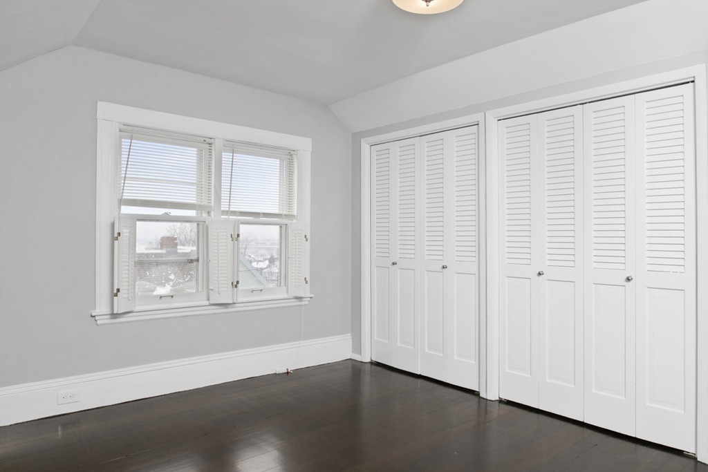 5 bed, 2.5 bath apartment for rent at 45 Gladstone St Unit 2, East Boston — photo 9 of 13