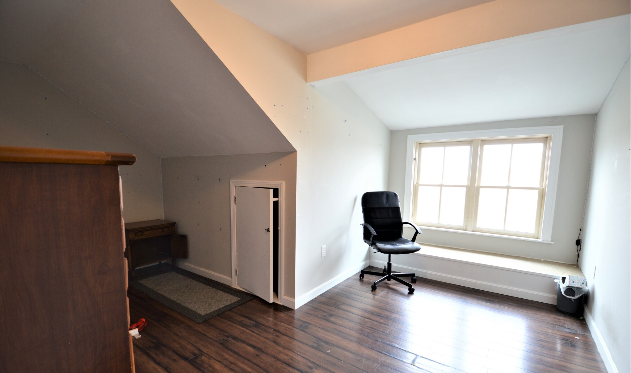 6 bed, 2 bath apartment for rent at 4 Judge St Unit 2, Mission Hill — photo 13 of 16