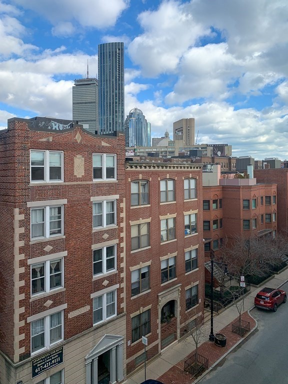 2 bed, 2 bath apartment for rent at 50 Symphony Rd Unit 20, Fenway — photo 2 of 18