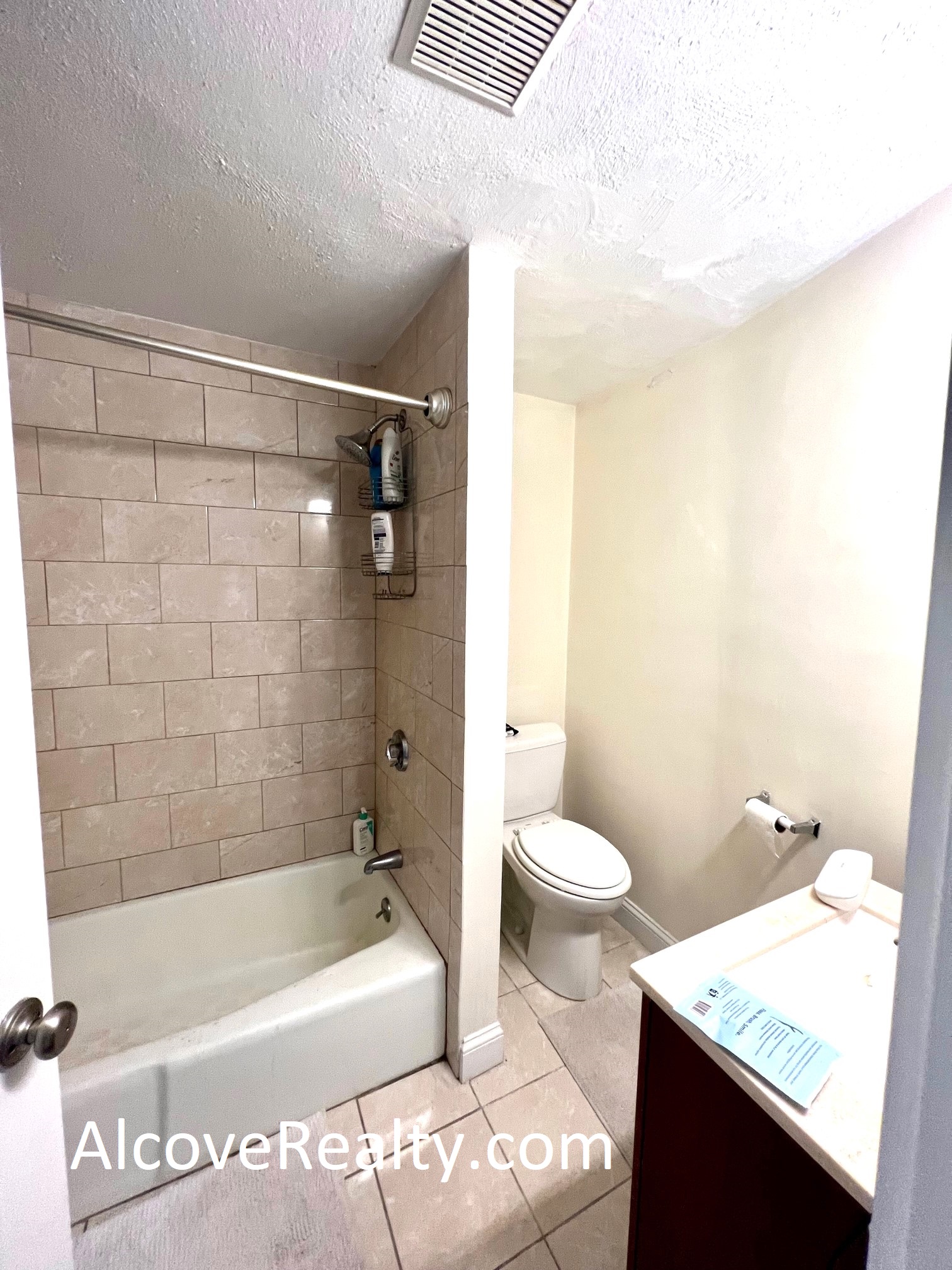 2 bed, 1 bath apartment for rent at 13 Vinal Ave Unit 3, Union Square — photo 11 of 14