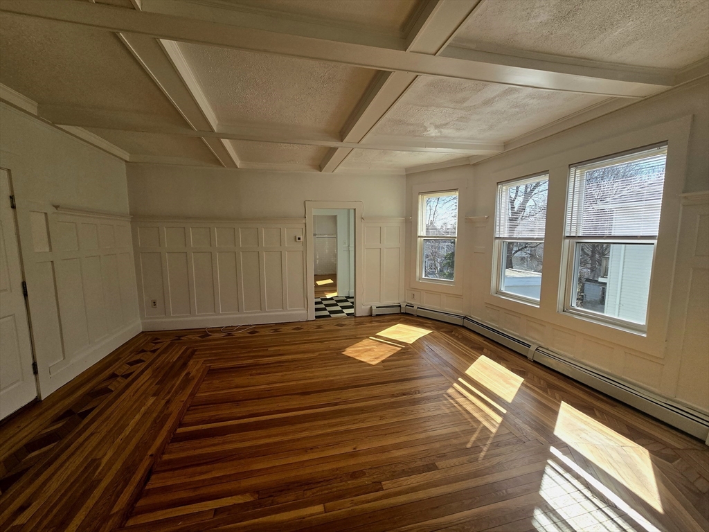 63 Stewart St, Quincy