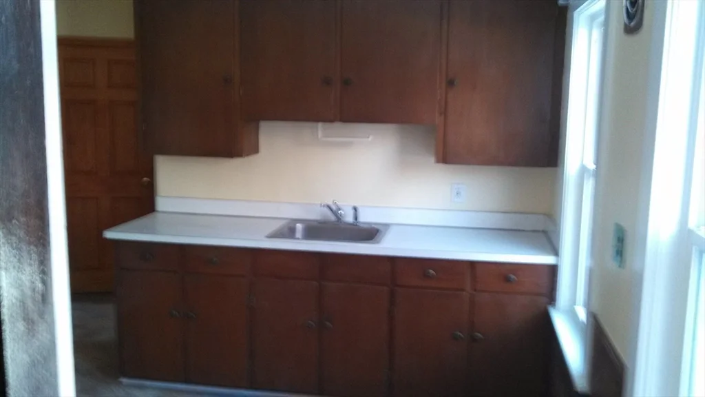 124 Bishop St, Framingham