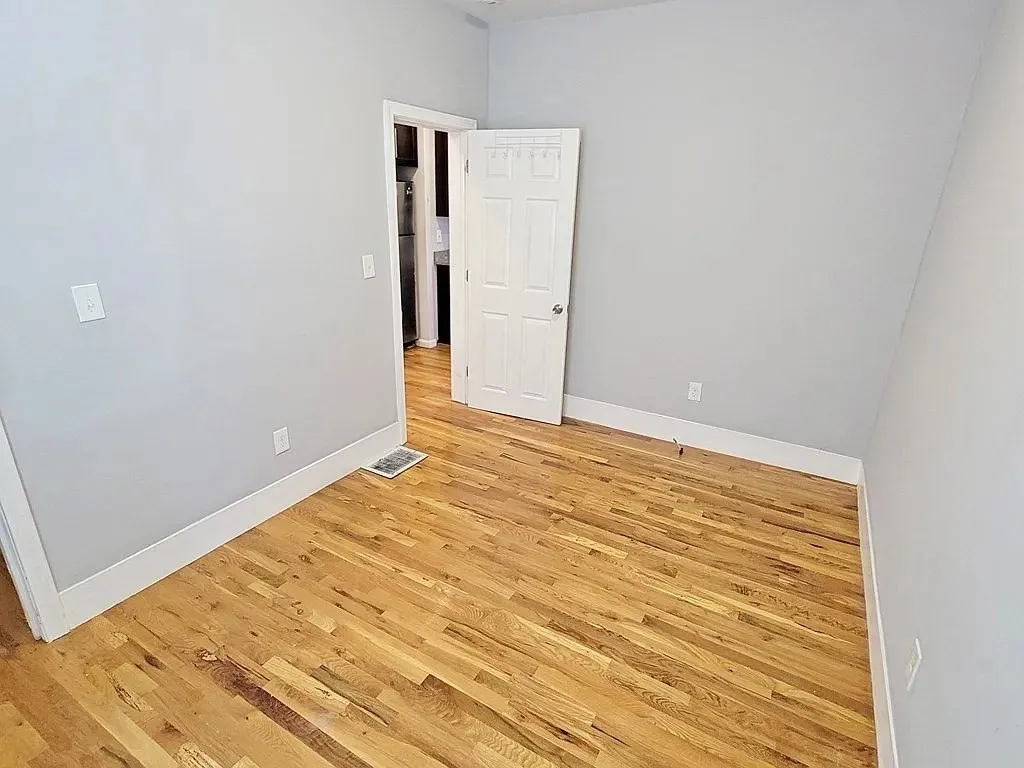 39 Pinckney St, East Somerville