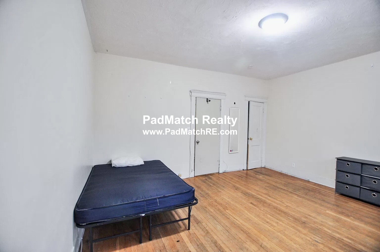 38 Park Vale Ave, Brighton