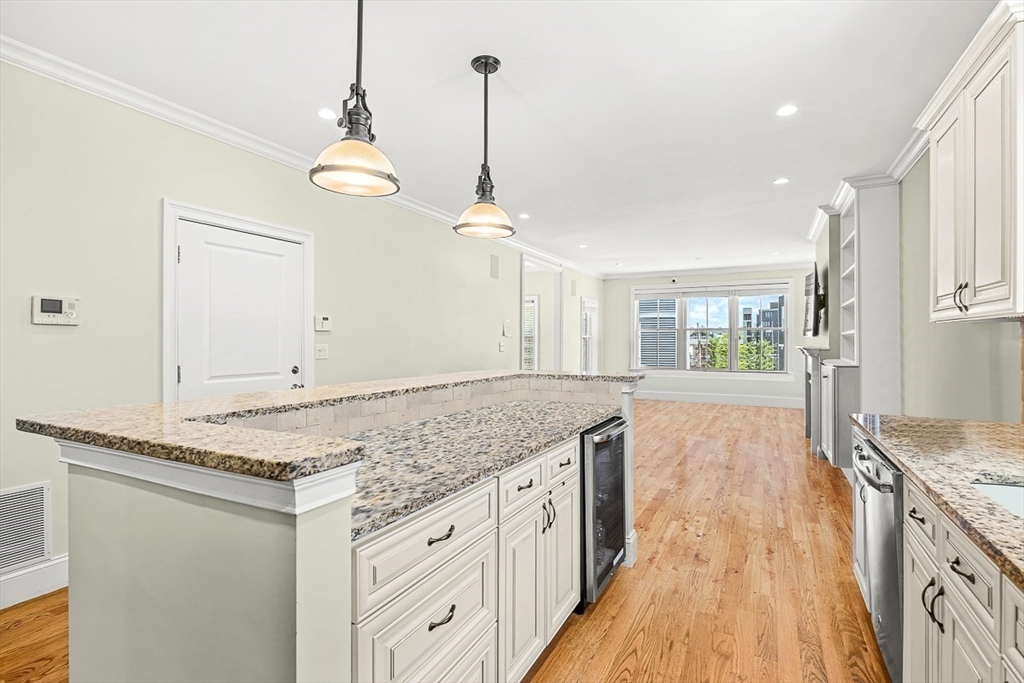 30 Middle St, South Boston