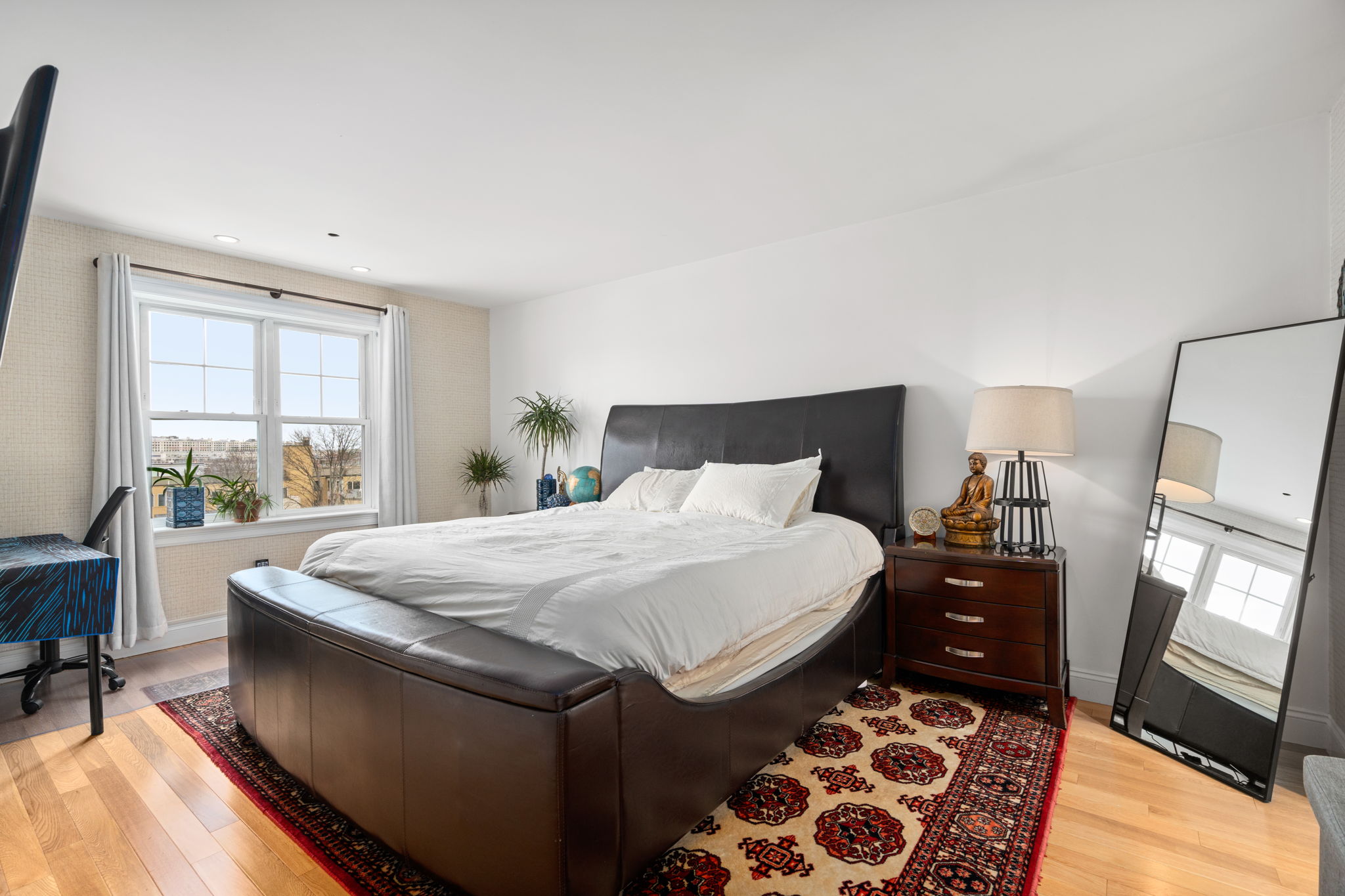 320 West 3rd St, South Boston