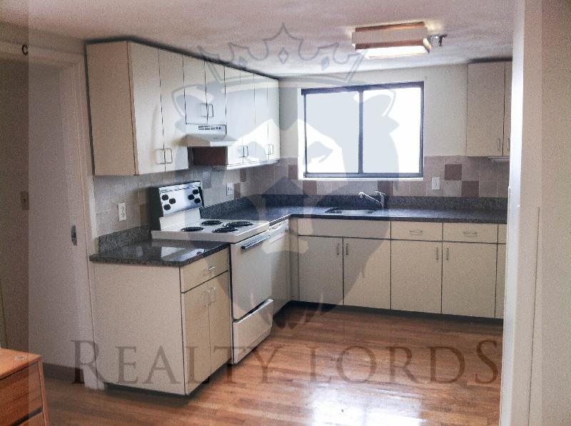 3 bed, 2 bath apartment for rent at 110 Commonwealth Ave Unit 714, Allston — photo 1 of 4