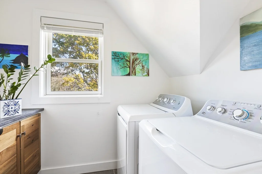 119 Sycamore St, Fairhaven