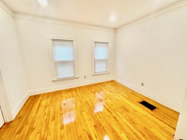 14 Stanford Ter, Ward Two