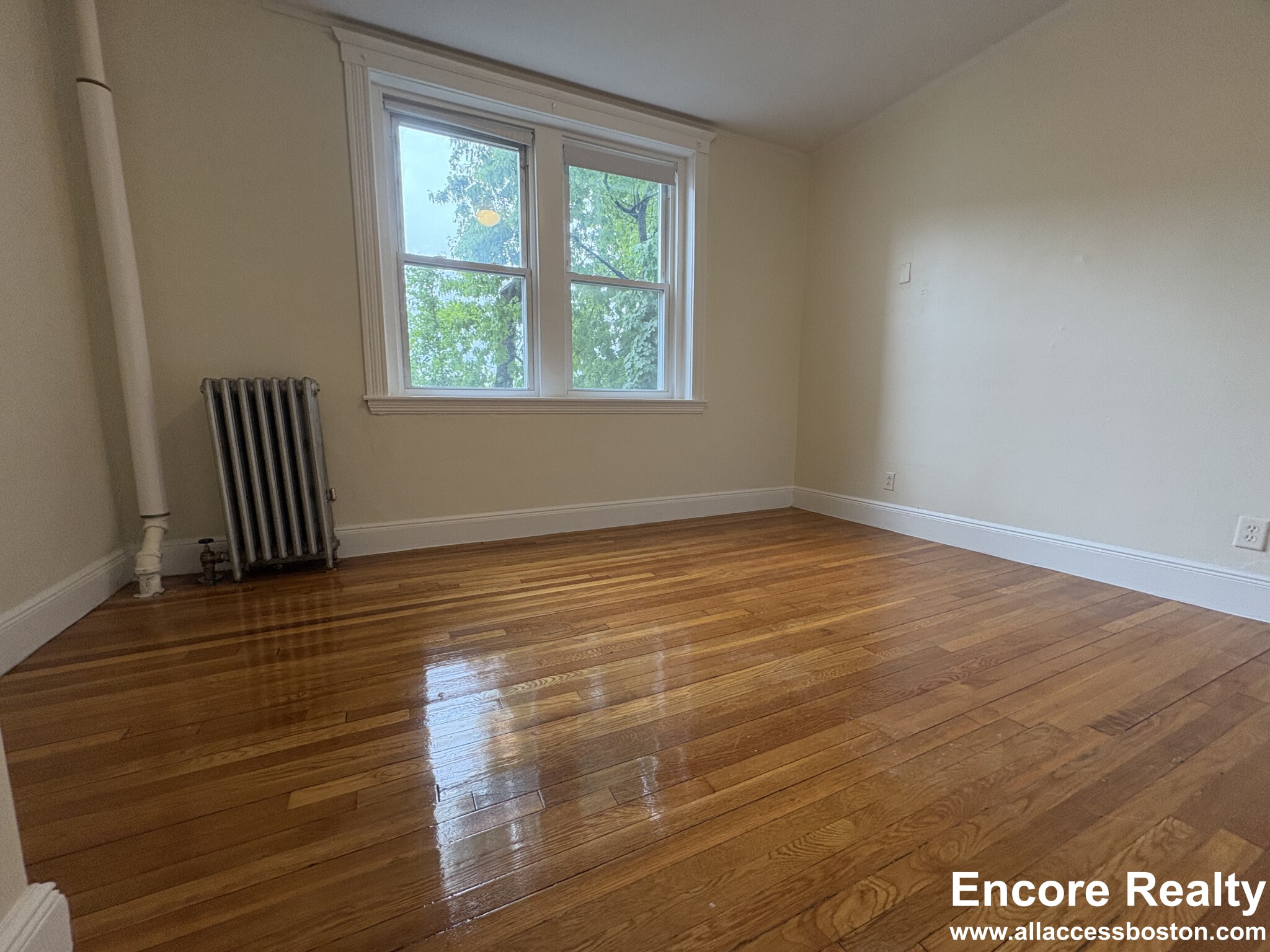 1820 Commonwealth Ave, Brighton