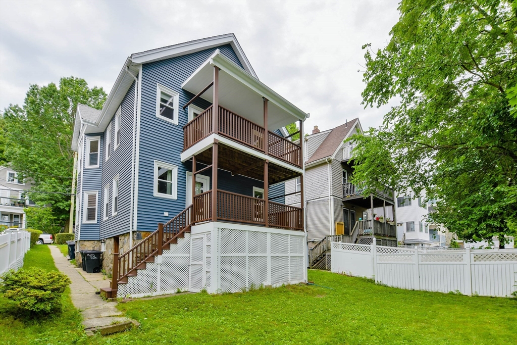 652 South, Roslindale