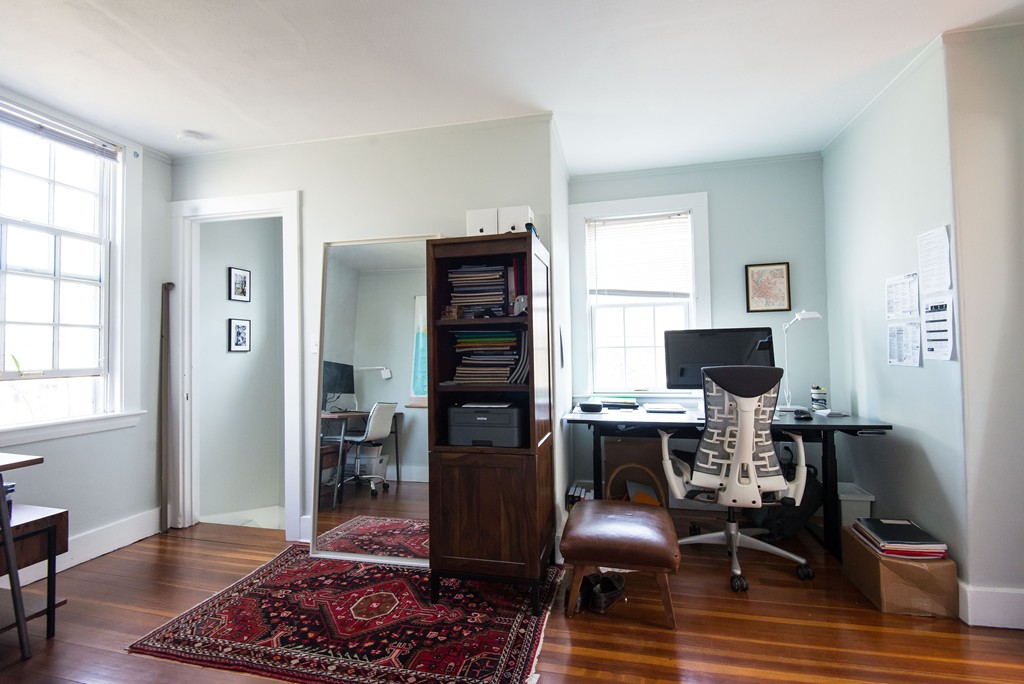 2 bed, 1 bath apartment for rent at 1117 Boylston St Unit B, Chestnut Hill — photo 4 of 9
