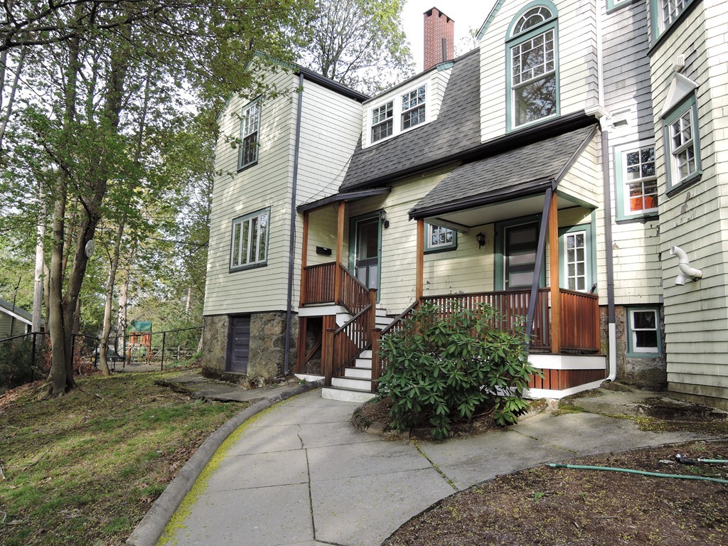 2 bed, 1 bath apartment for rent at 1117 Boylston St Unit B, Chestnut Hill — photo 8 of 9
