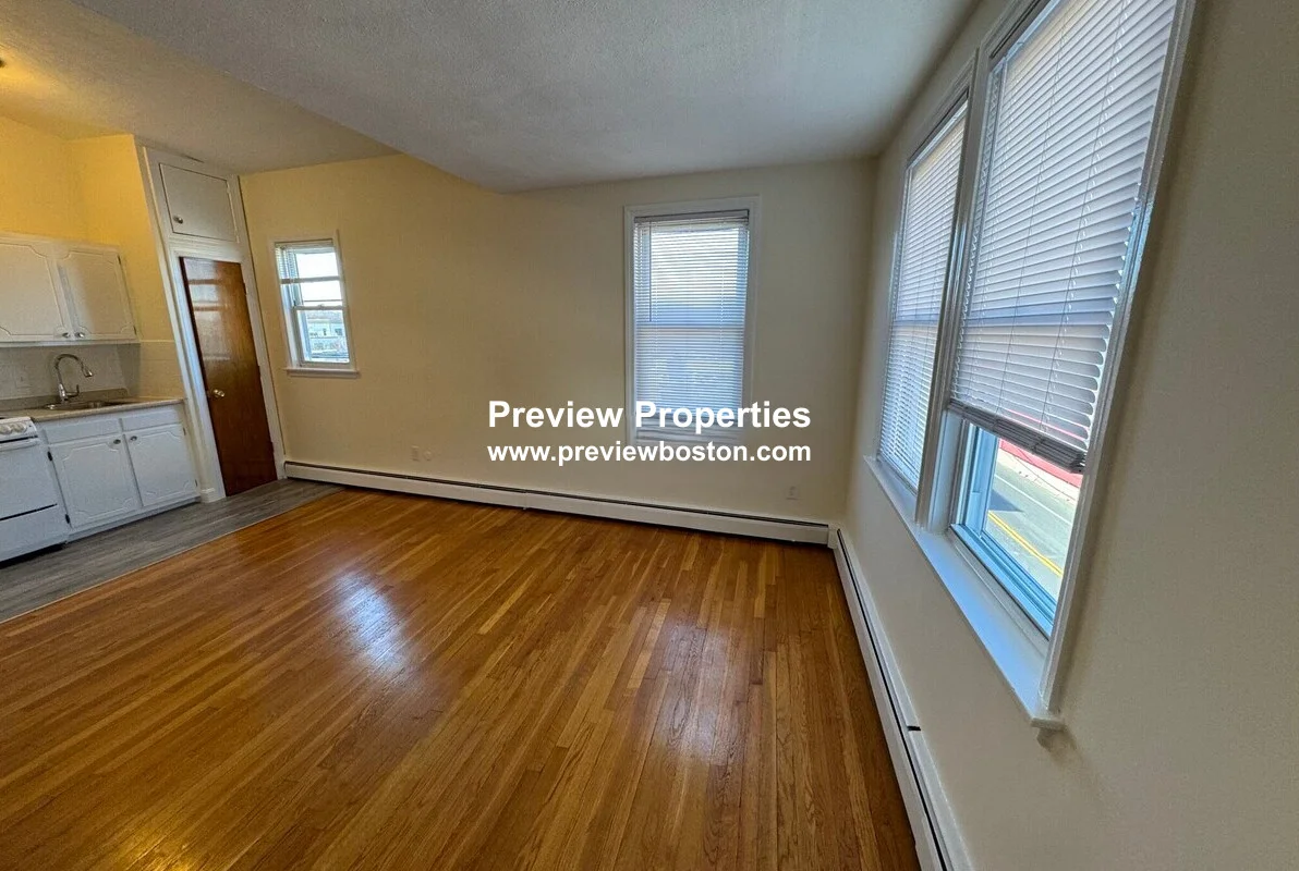 168 North Beacon St, Brighton