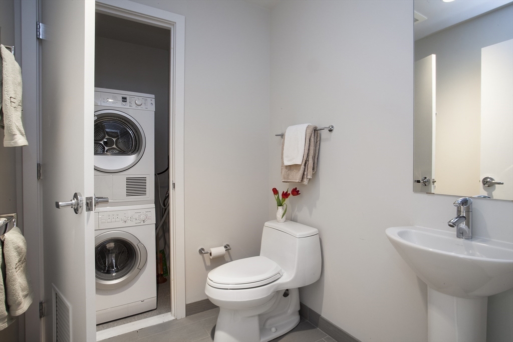 110 Stuart St, Back Bay