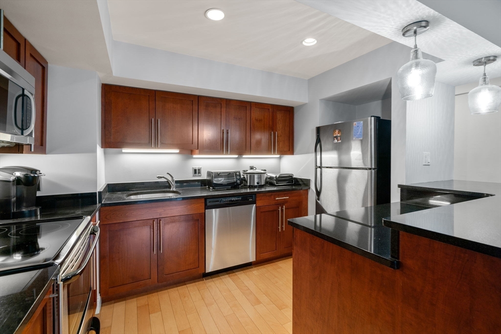1600 Beacon St, Brookline