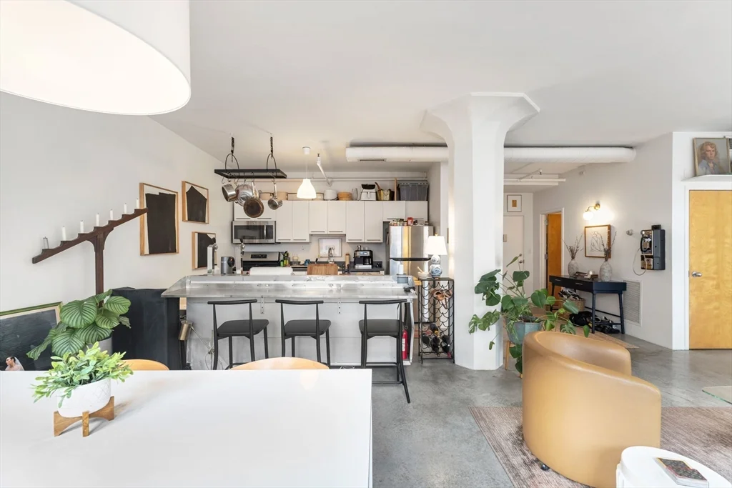 453 Washington St, Midtown