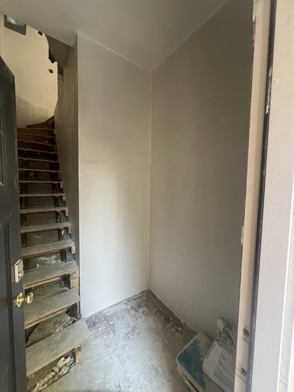 395 W 4th St, South Boston